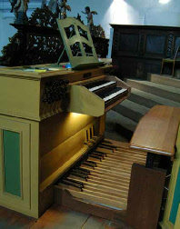 Spieltisch der Kögler Orgel